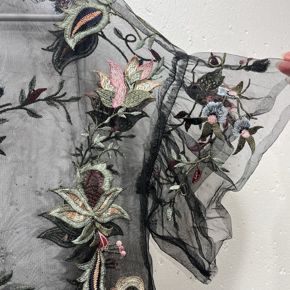 Zara Womens XS Sheer Mesh Floral Embroidered Top‎ Short Sleeve - Picture 8 of 8